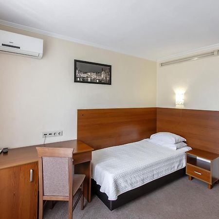 Dnepropetrovsk Hotel Ngoại thất bức ảnh