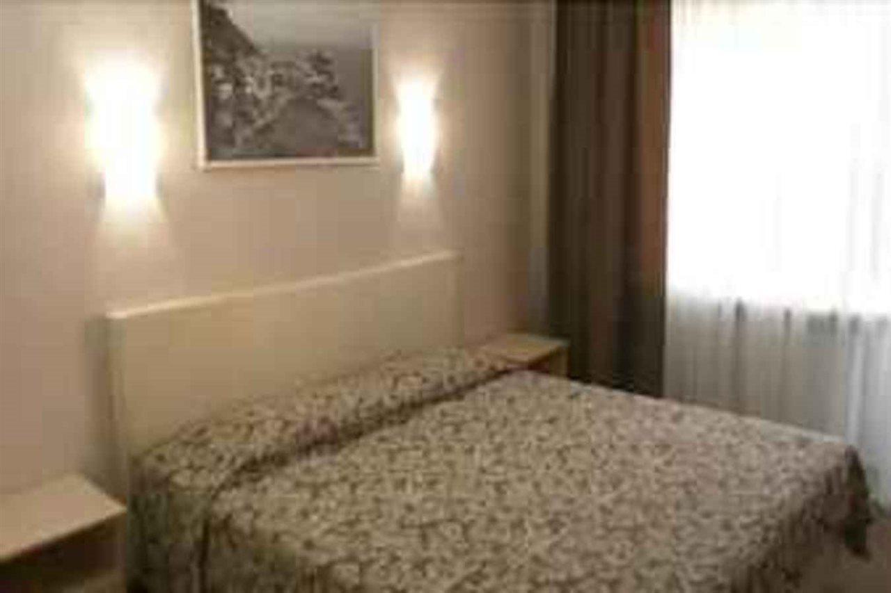 Dnepropetrovsk Hotel Ngoại thất bức ảnh