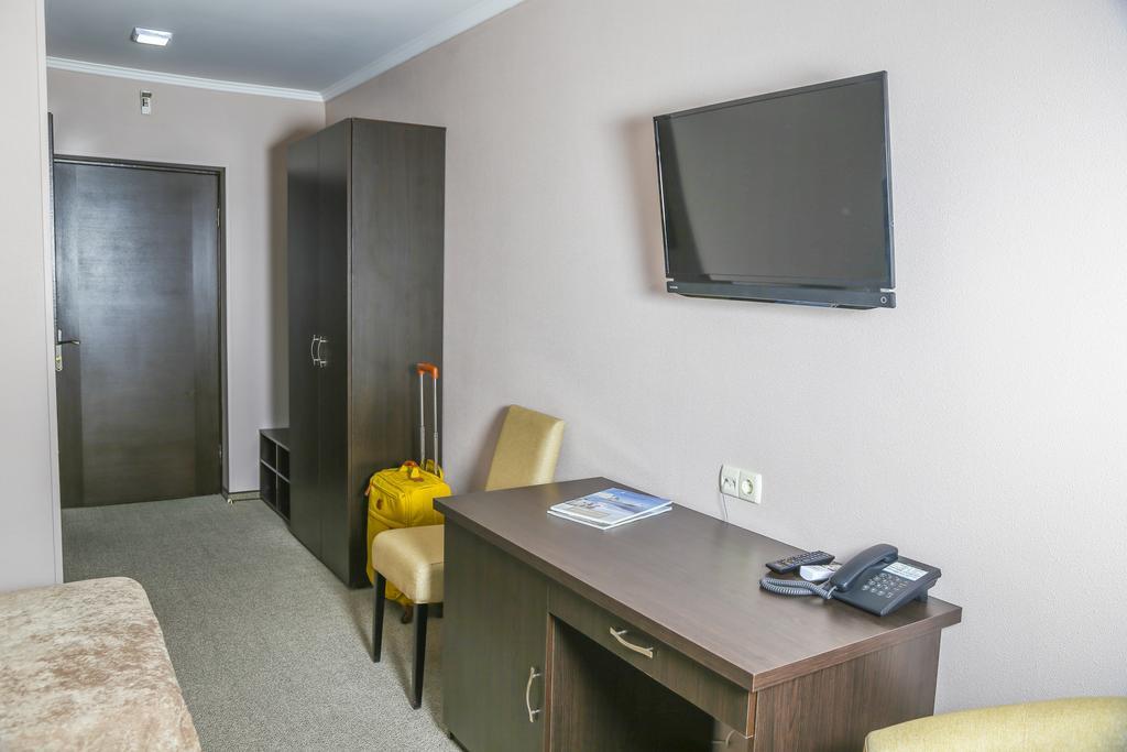 Dnepropetrovsk Hotel Ngoại thất bức ảnh